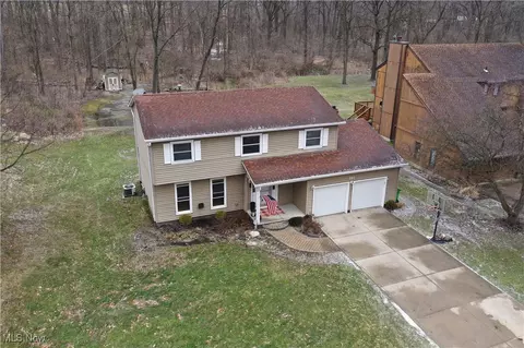 591 Treeside Dr, Stow, OH 44224