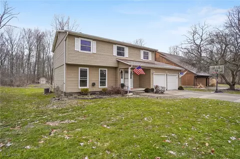 Exterior - 591 Treeside Dr, Stow, OH 44224 photo 7 of 7