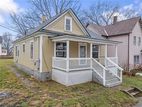 812 E Summit St, Alliance, OH 44601