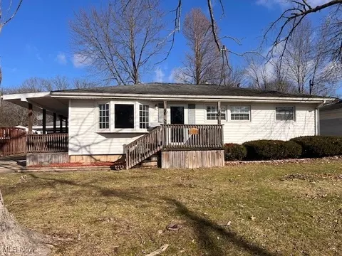 2938 Northwest Blvd, Warren, OH 44485