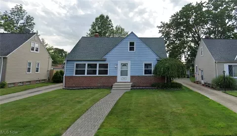 1710 Gilbert Dr, Mayfield Heights, OH 44124