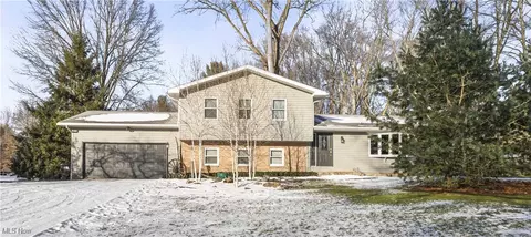 3401 Barrett Rd, Akron, OH 44333