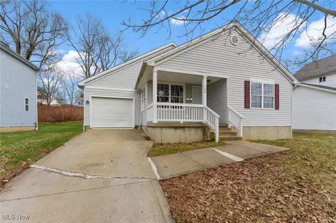 146 Chambers St, Campbell, OH 44405