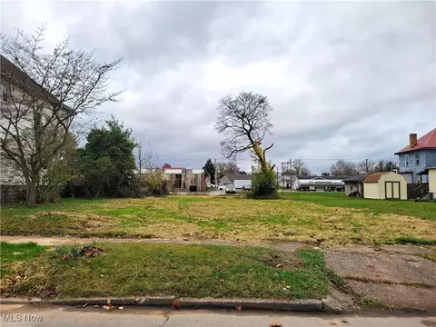 2307 Lynn St, Parkersburg, WV 26101