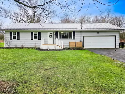 616 Garland Dr, Niles, OH 44446