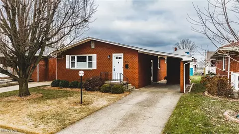 617 27th St, Vienna, WV 26105