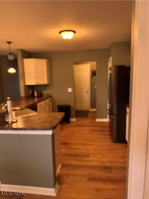 Entry Way - 107 Fallingwater Dr, Elyria, OH 44035 photo 3 of 5