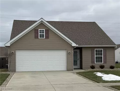 107 Fallingwater Dr, Elyria, OH 44035