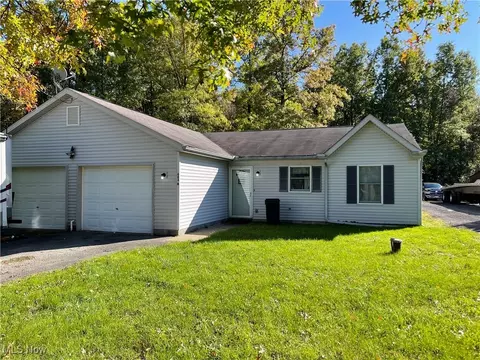 663 State Route 305, Warren, OH 44481