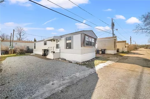 9151 Mentor Ave #E 20, Mentor, OH 44060