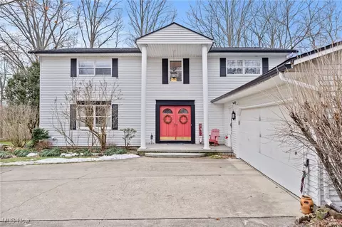 38594 Liberty Ln, Grafton, OH 44044