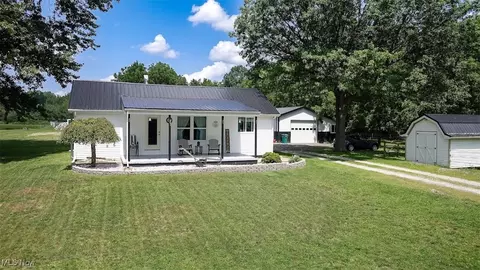 9939 Silica Sand Rd, Garrettsville, OH 44231