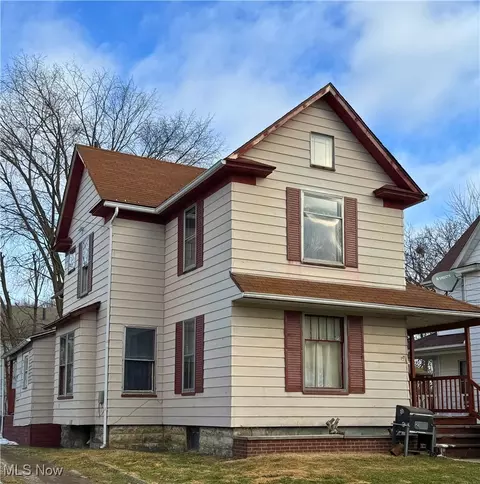 155 Riverside Dr, Ashtabula, OH 44004 photo 3