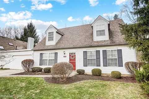 2799 Tinkers Ln, Twinsburg, OH 44087