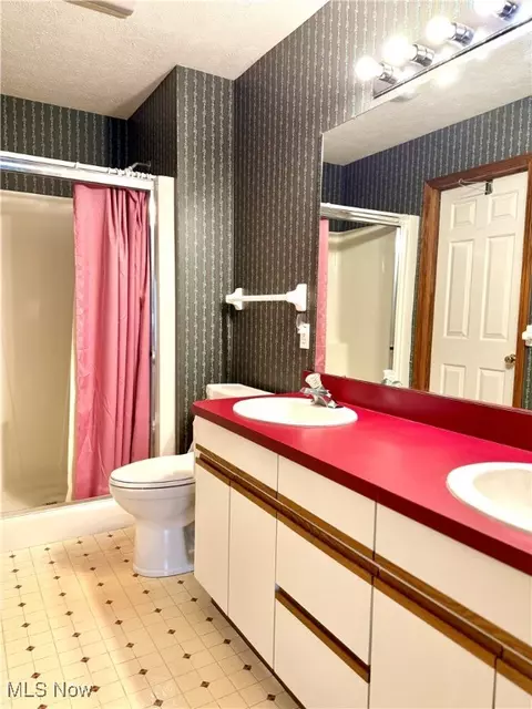 Bath - 2057 Eagle Pass, Wooster, OH 44691 photo 1 of 4