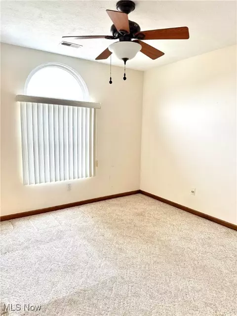 Bedroom - 2057 Eagle Pass, Wooster, OH 44691 photo 2 of 2
