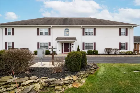 120 Talsman Dr #A3, Canfield, OH 44406