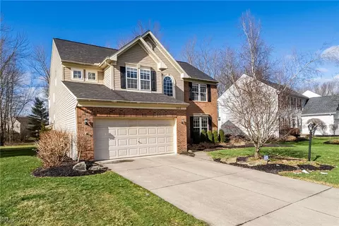 9810 Brook Rd, Olmsted Falls, OH 44138
