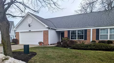 175 Heather Ln, Eastlake, OH 44095