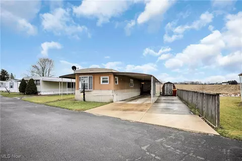 35 Apache Dr, Creston, OH 44217