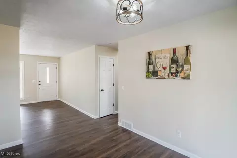 3669 Rolling Ridge Rd NE, Canton, OH 44721 photo 7