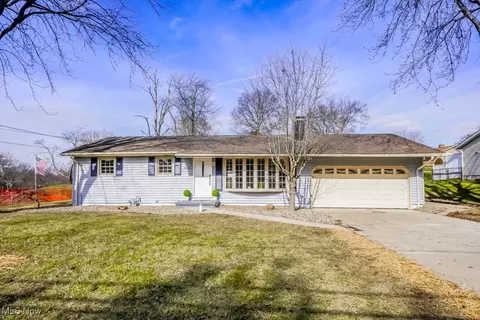 3669 Rolling Ridge Rd NE, Canton, OH 44721