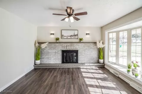 3669 Rolling Ridge Rd NE, Canton, OH 44721 photo 3