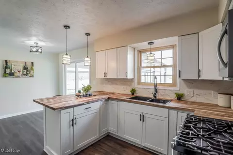3669 Rolling Ridge Rd NE, Canton, OH 44721 photo 13