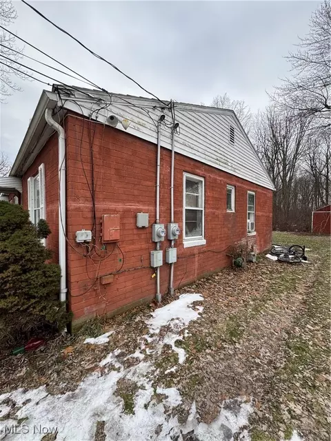 5837 Ogden Ave, Ashtabula, OH 44004 photo 2