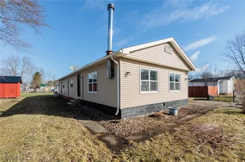 38 Anglers Ln, Lagrange, OH 44050 photo 2