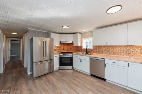 38 Anglers Ln, Lagrange, OH 44050 photo 8