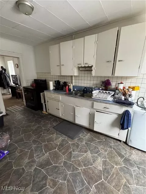 342 W Prospect Rd, Ashtabula, OH 44004 photo 7