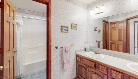 Bath - 6321 Andalor St NW, Canton, OH 44708 photo 3 of 3