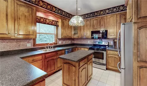 Kitchen - 6321 Andalor St NW, Canton, OH 44708 photo 2 of 2