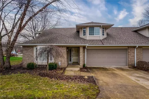 107 Furnace Run Dr, Akron, OH 44307