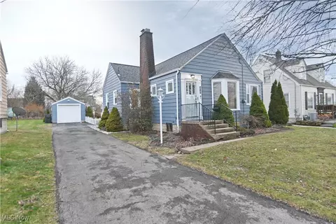 29 Aylesboro Ave, Boardman, OH 44512