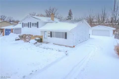 6569 Arden Ave, Brook Park, OH 44142