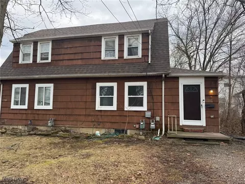 1302 F St, Lorain, OH 44052