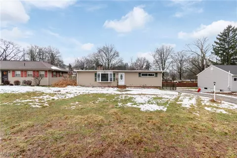 4606 4th St NW, Canton, OH 44708