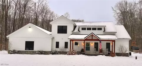 800 Crackel Rd, Aurora, OH 44202