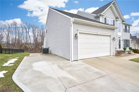 2697 Blue Ash Ave NW, Canton, OH 44708 photo 2