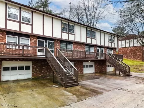 2500 Cleveland Rd #204, Wooster, OH 44691