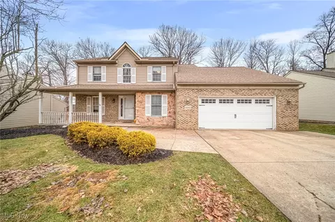 8440 Tanglewood Ln, Parma, OH 44129