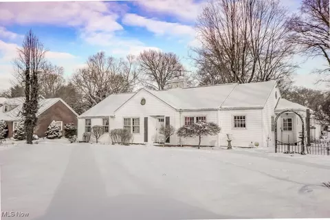 3215 Enfield Ave NW, Canton, OH 44708