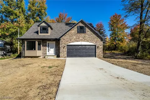 1450 W Edgerton Rd, Broadview Heights, OH 44147