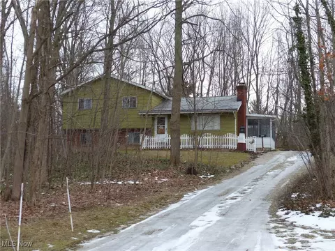 9868 Hoose Rd, Concord, OH 44060