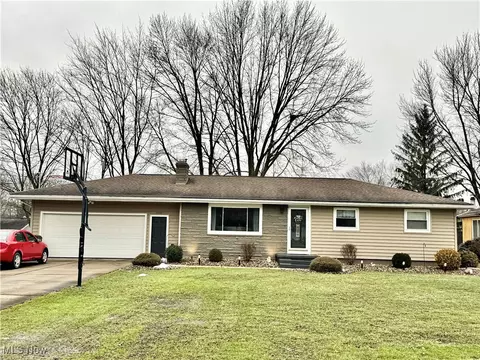 5117 Calla Ave, Champion, OH 44483