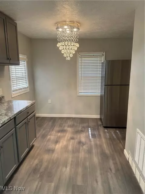 Entry Way - 321 E 241st St, Euclid, OH 44123 photo 1 of 3