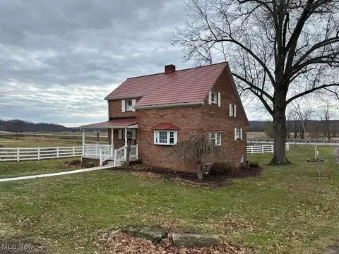 9805 State Route 250 SE, Dennison, OH 44621