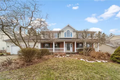 34210 Beacon Dr, Willoughby, OH 44094